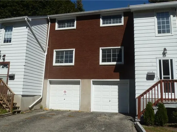647 Albert St #4, Waterloo, ON N2L 3V5