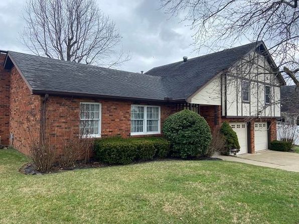 1037 McCowan St, Russell, KY 41139