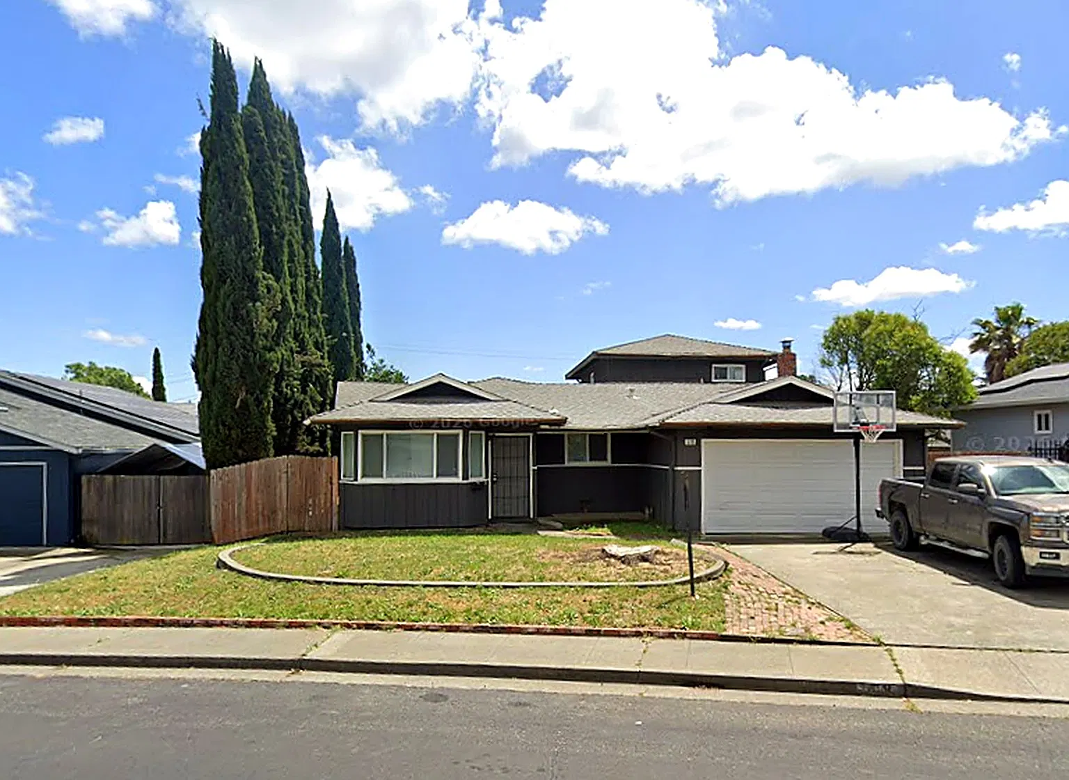 4 bed, 1763 sqft, $3,050 — Photo 1