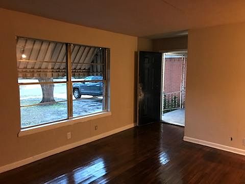 2nd image of 2351 Dunloe Ave
