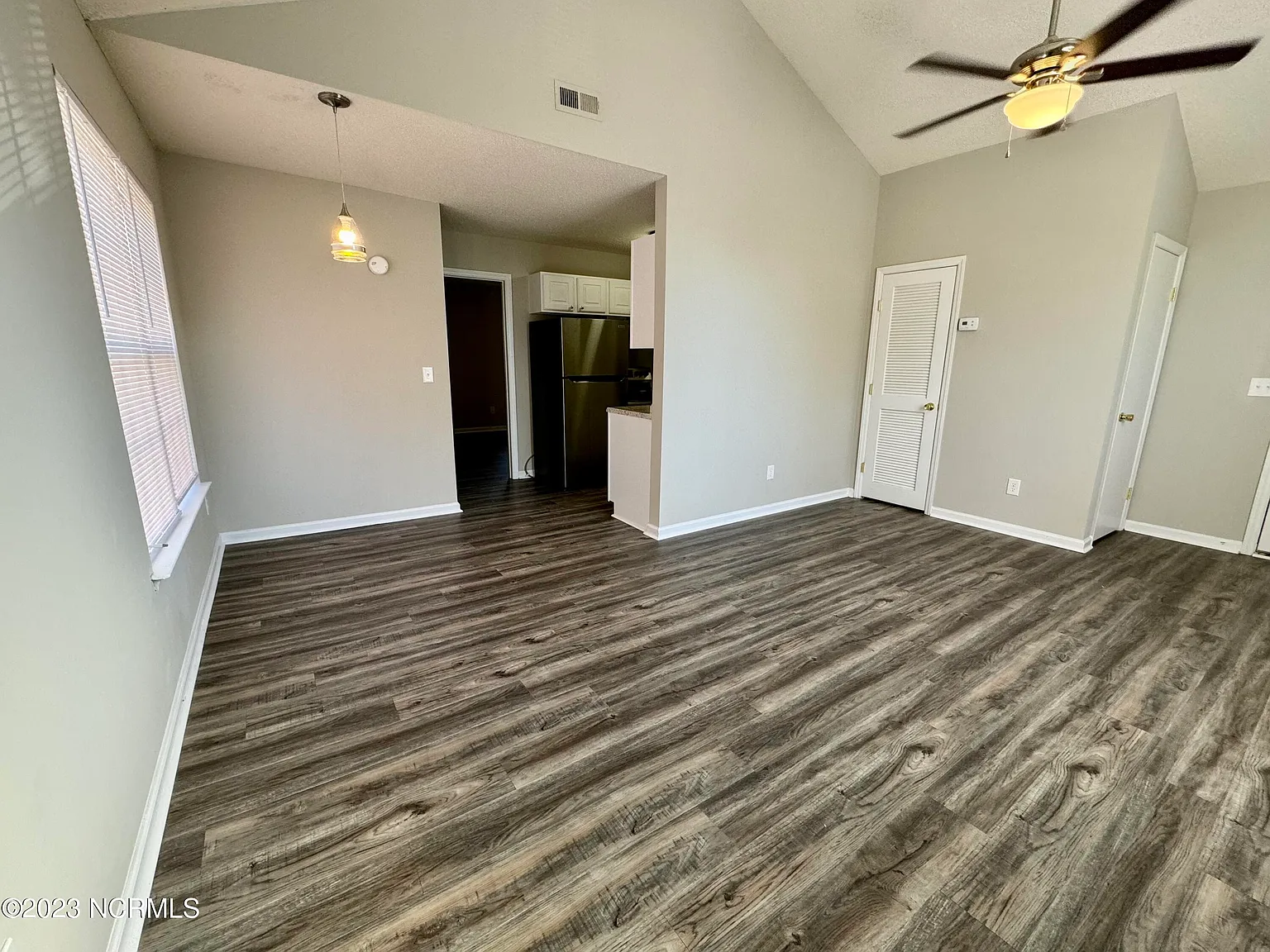 1247 Westpointe Dr — Photo 3