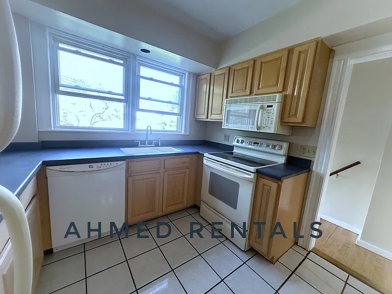 819 Broadway #A1 — Photo 8