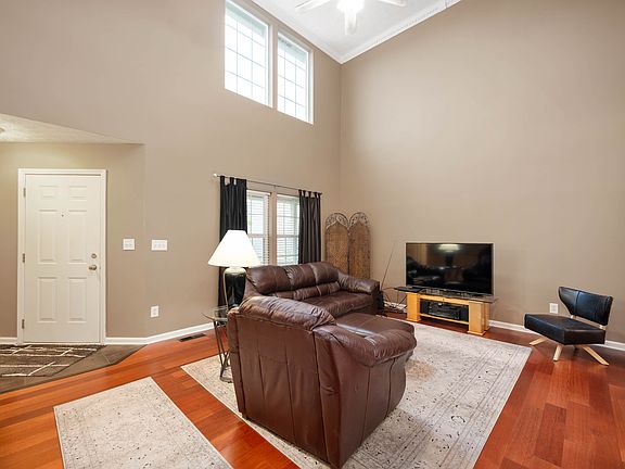 5th image of 6026 Pennyworth Cir