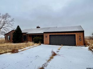 296 N 10th Rd, Palmyra, NE 68418