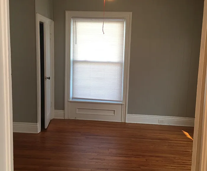 306 Flower Ave E — Photo 7