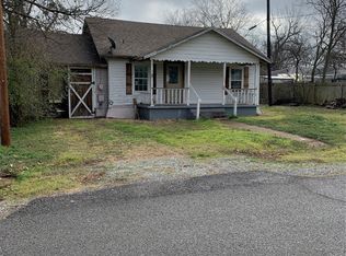 304 N Gowdy St, Whitewright, TX 75491