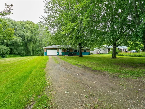 6826 Bear Swamp Rd, Williamson, NY 14589