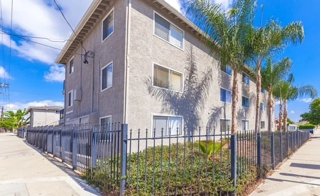 Harbor View Apartments — Photo 2
