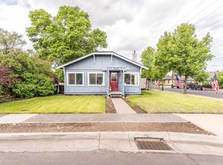 703 SW 7th St, Redmond, OR 97756