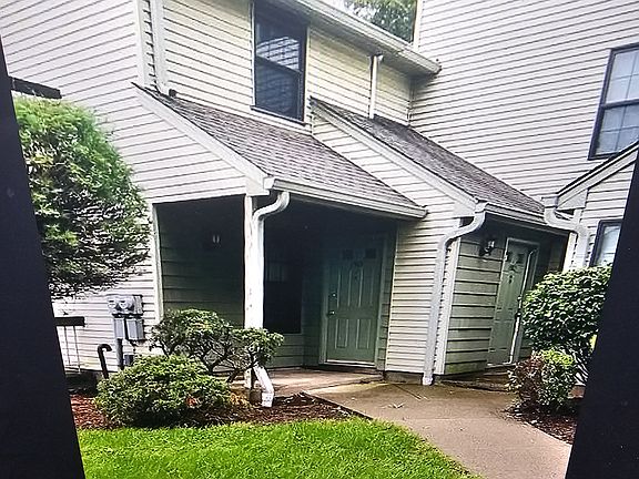 5th image of 1501 Woodbridge Commons Way #1501