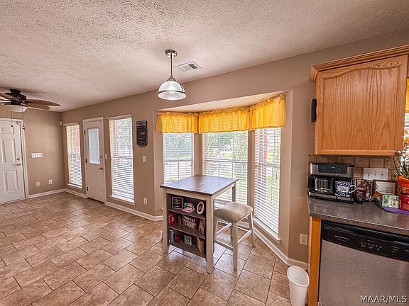 5th image of 700 Eliza Pl