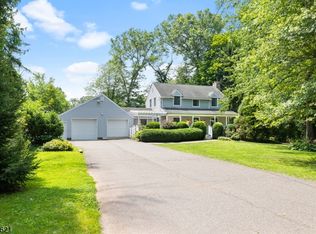 24 Pine St, Basking Ridge, NJ 07920