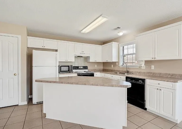 5068 Welbourne Cv — Photo 4