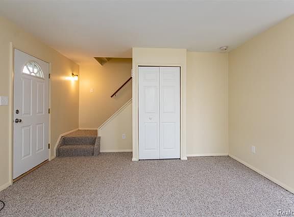 5th image of 41229 S Woodbury Green Dr
