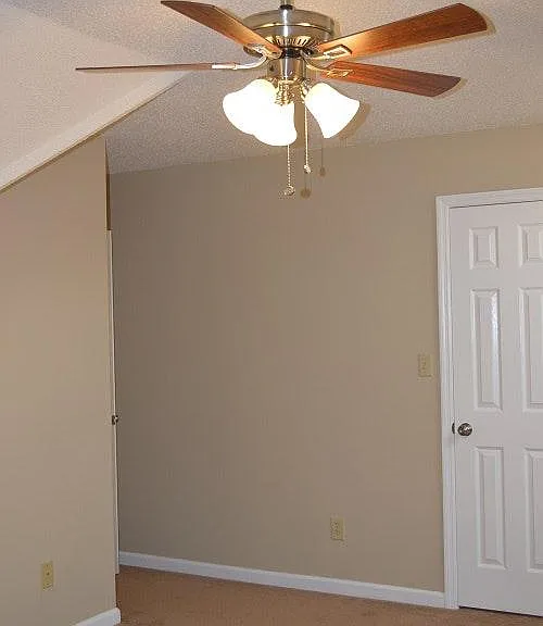 Upstairs Extra Large BR (4) above Garage; walk in closet; at