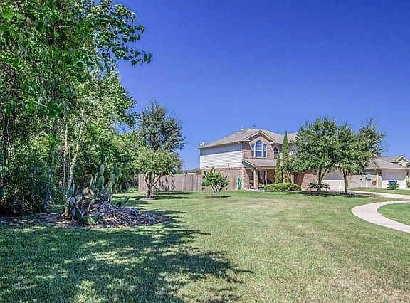 2nd image of 1047 Riverwood Dr