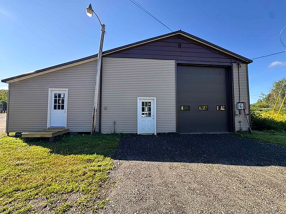 4th image of 1008 Washington Street