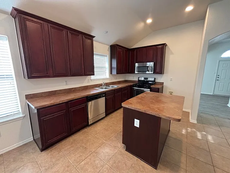 8135 Tierra Del Sol Rd — Photo 7