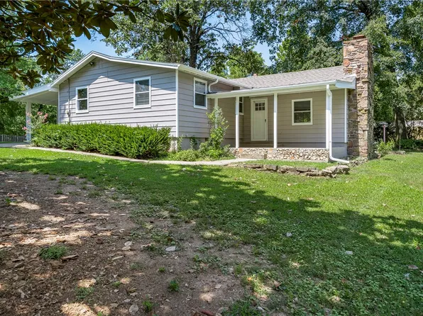 613 E Hilltop Dr, Rogers, AR 72756