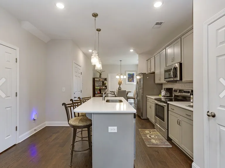 192 Grandstand Blvd — Photo 9