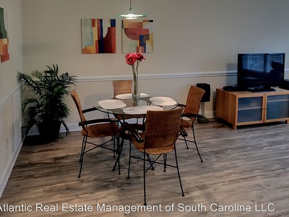 3rd image of 4880 Dahlia Ct APT 203