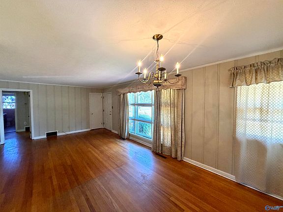5th image of 141 Elsmore Blvd