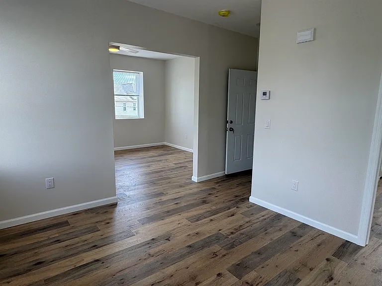 49 Summit Ave #2 — Photo 11