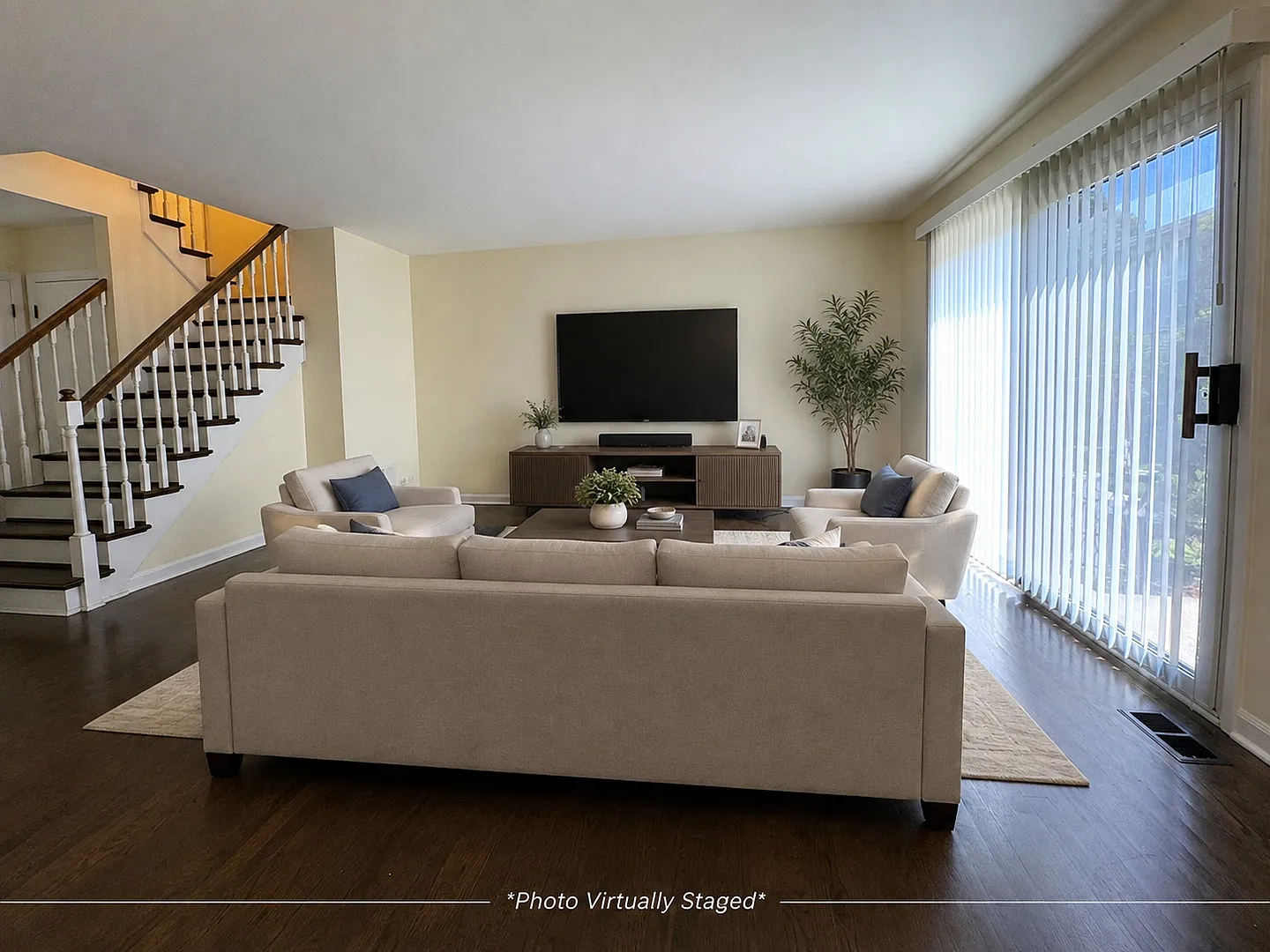 3 bed, 1.5 bath, 1466 sqft, $2,500 — Photo 3