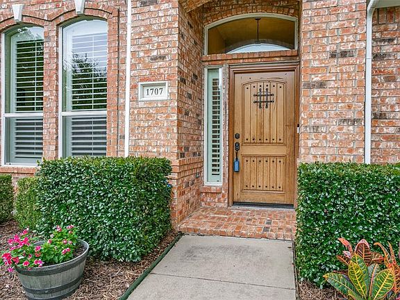 4th image of 1707 Meridian Ct