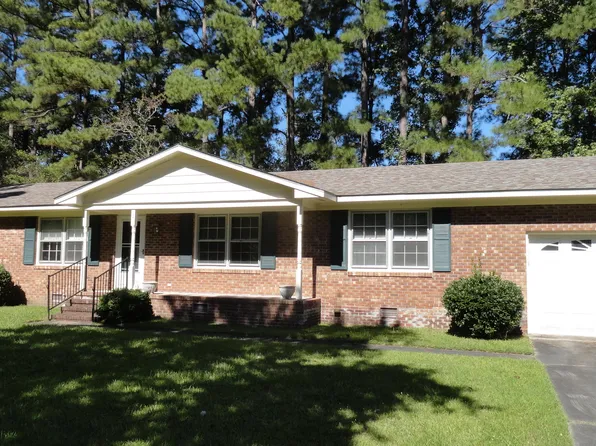 101 Cambridge Court, Havelock, NC 28532