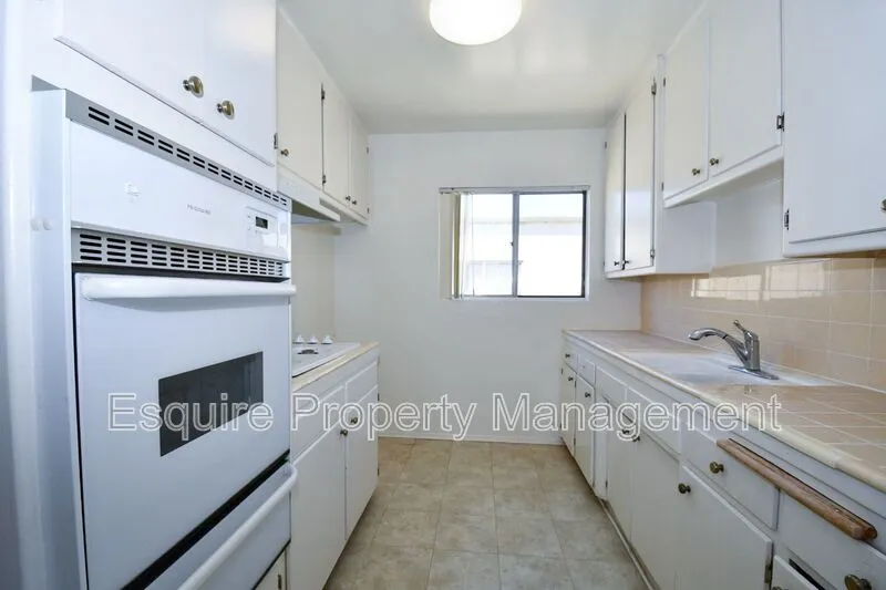 Primary Photo - 1750 Ventura Blvd #2D