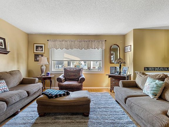 4th image of 25 Sycamore Dr