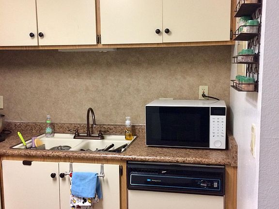 kitchen right hand side