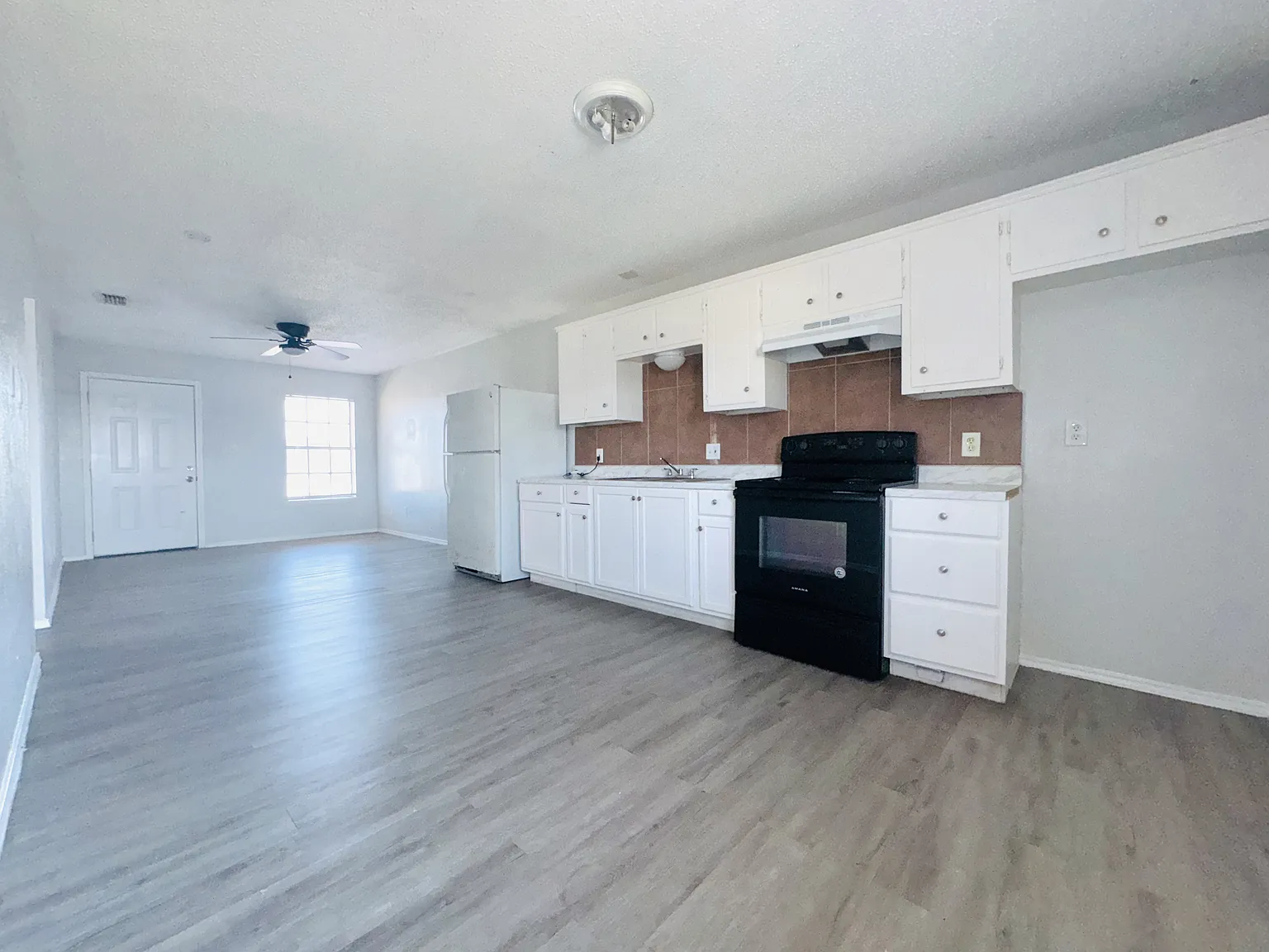 2 bed, $750 — Photo 4