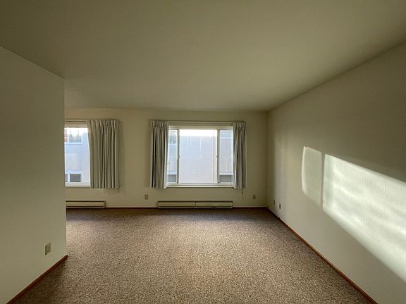 5th image of 443 Lee St #304
