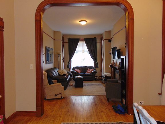 2nd image of 857 W Newport Ave APT 1