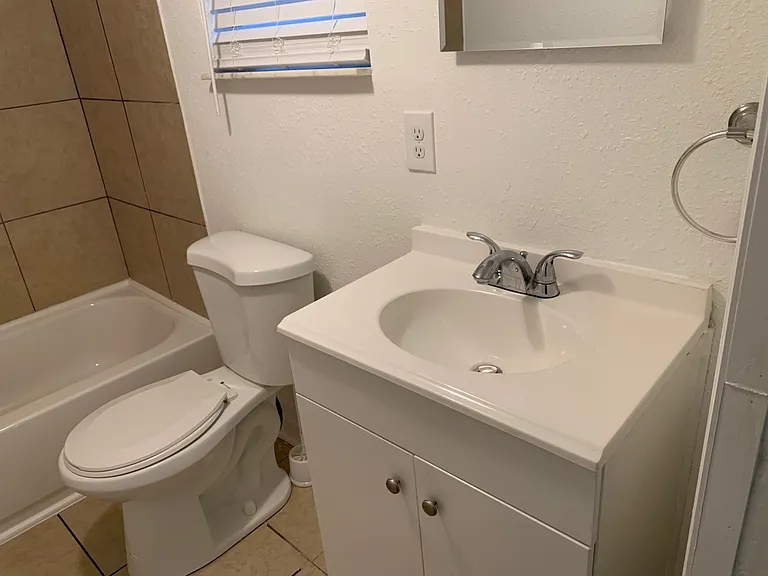 2056 Ernest St #3 — Photo 6