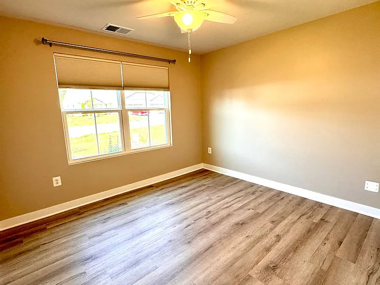 46 S Peak Dr — Photo 17