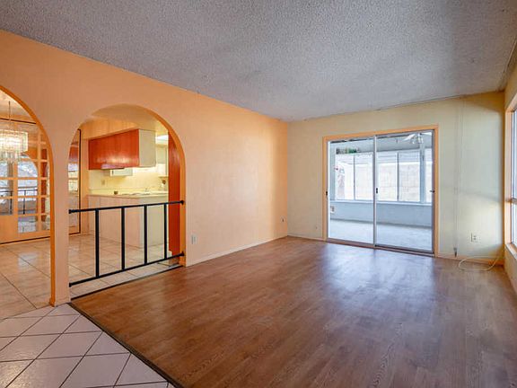 5th image of 336 W Pebble Beach Dr