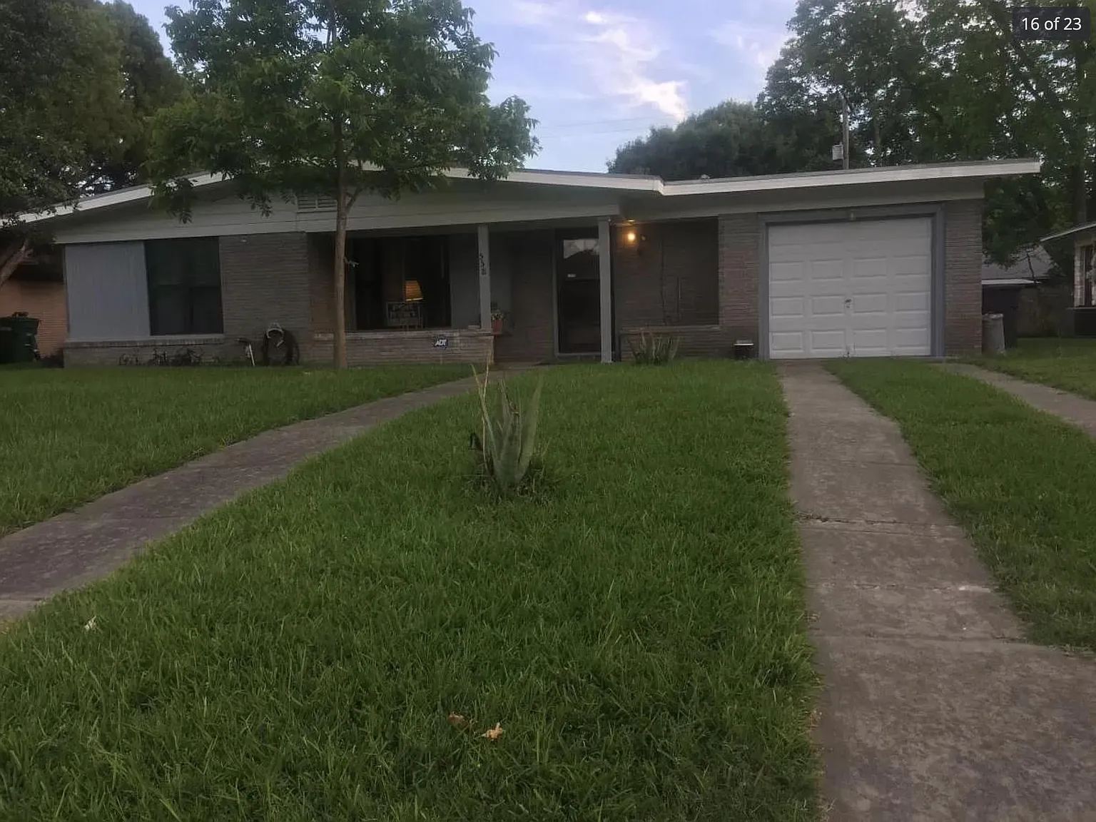 4 bed, 2.5 bath, 1965 sqft, $1,595 — Photo 2