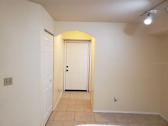 5th image of 829 Camargo Way Unit 109
