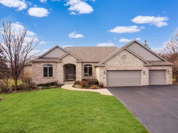 3307 Partridge Ct, Spring Grove, IL 60081