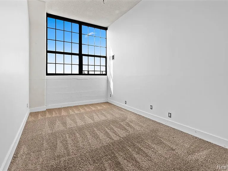 6533 E Jefferson Ave #604 — Photo 20
