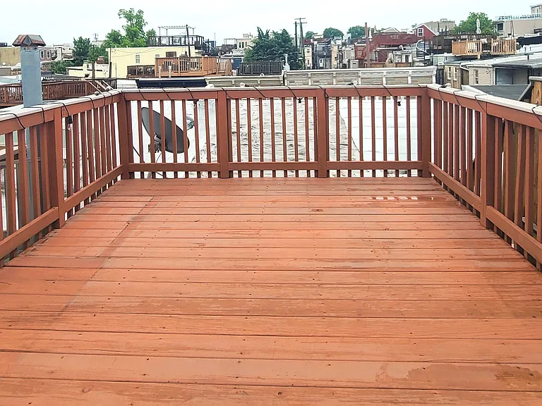 432 E Clement St — Photo 14