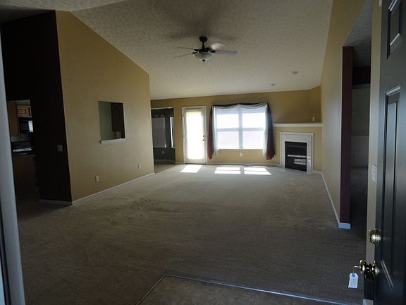 3rd image of 398 Chapelgate Dr
