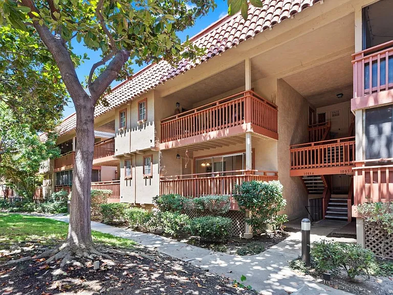1083 Alta Mira Dr — Photo 18