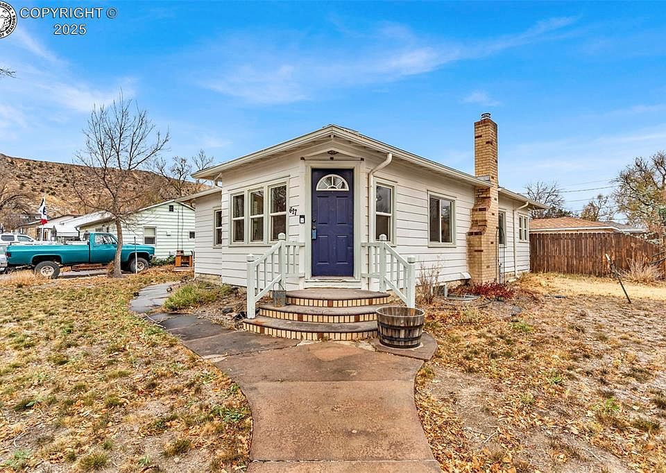 1st image of 627 Whipple Ave