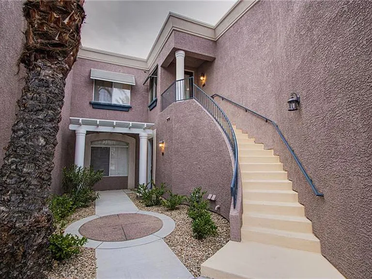 9116 Vista Greens Way — Photo 5