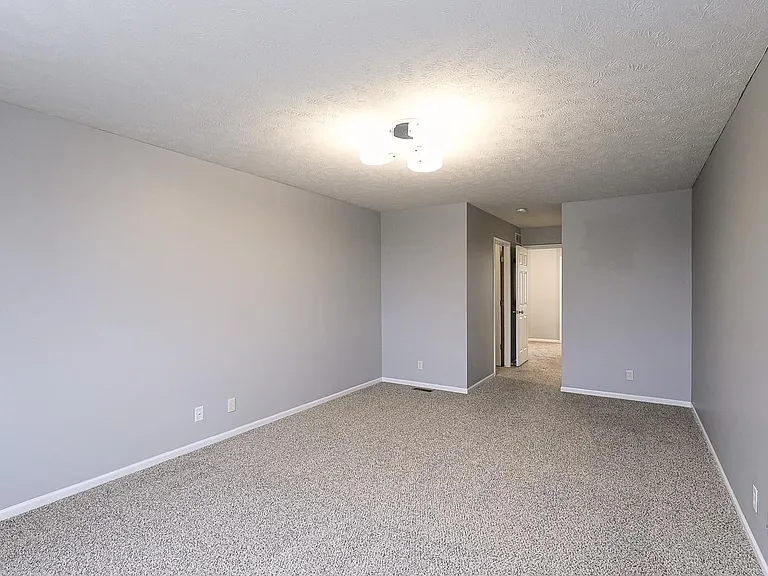 8805 Venice Ln — Photo 29