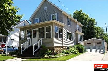 1st image of 368 8th St